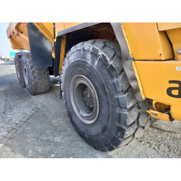 2017 Komatsu HM400-3R-43943782