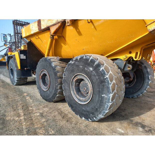 2017 Komatsu HM400-3R-43943805