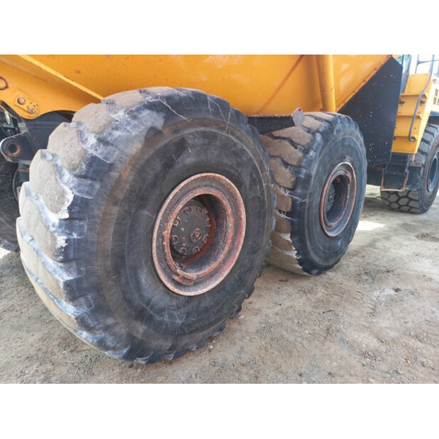 2017 Komatsu HM400-3R-43943807