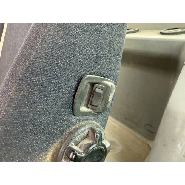 2017 كاتربيلر 318FL-43943902