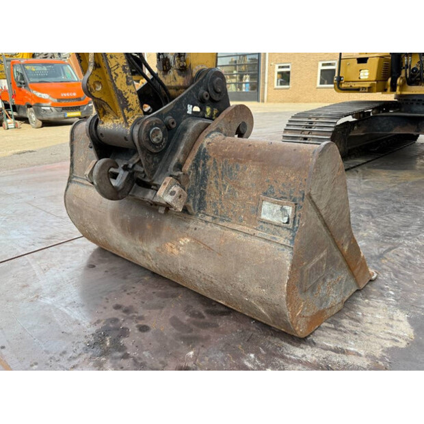 2017 كاتربيلر 318FL-43943909