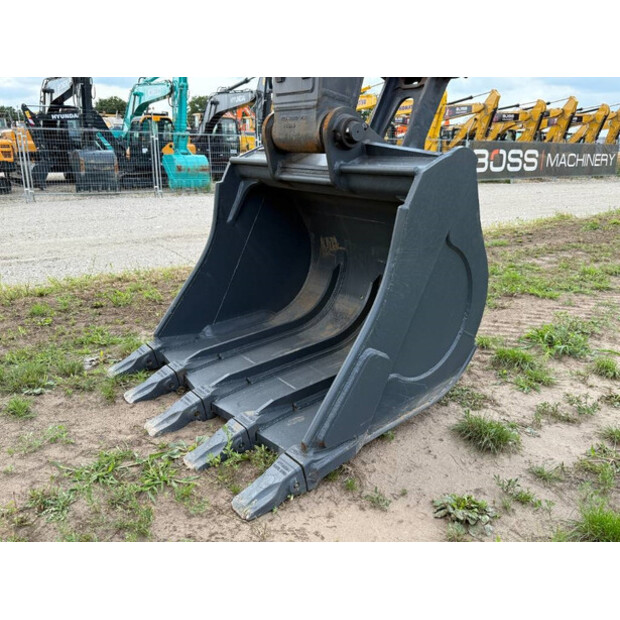 2025 هيونداي HX360L-43944023