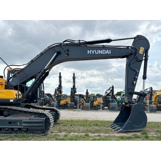 2025 Hyundai HX360L-43944091