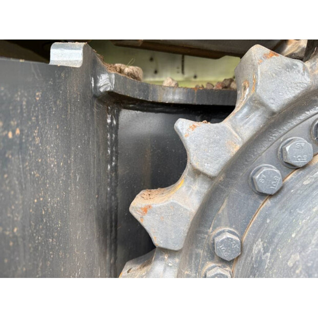 2025 Hyundai HX360L-43944097