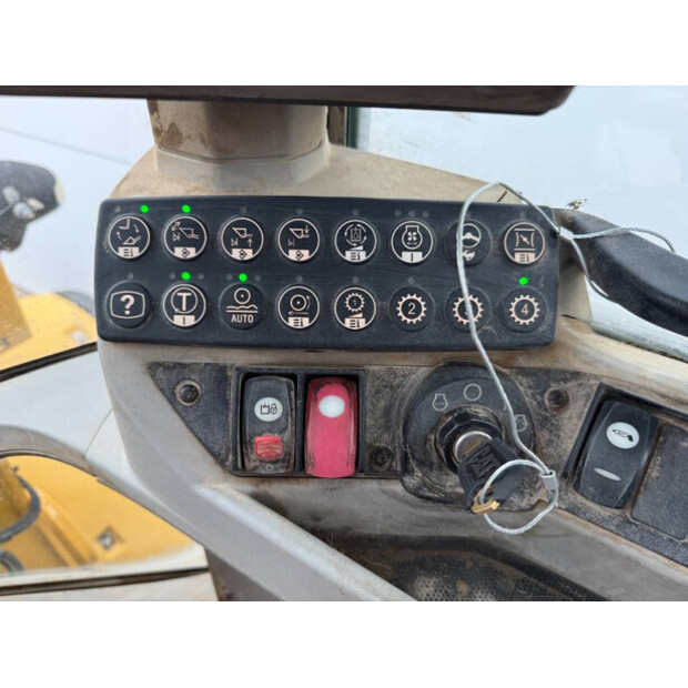 2013 Caterpillar 938K-43944379