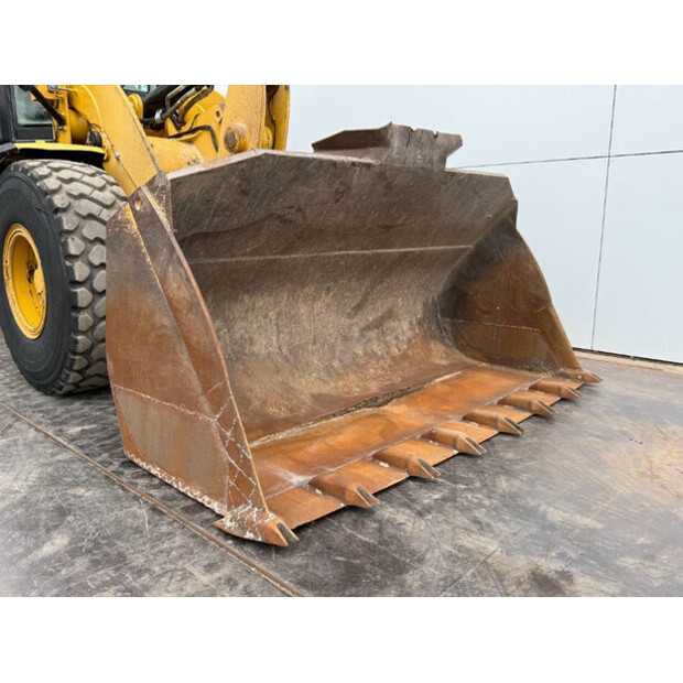 2013 Caterpillar 938K-43944381