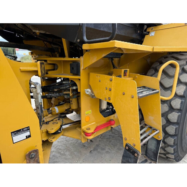 2013 Caterpillar 938K-43944395