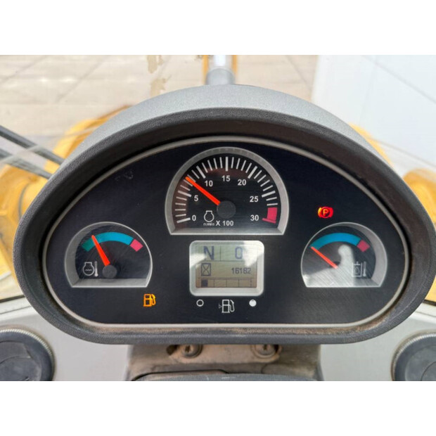 2013 Caterpillar 938K-43944401