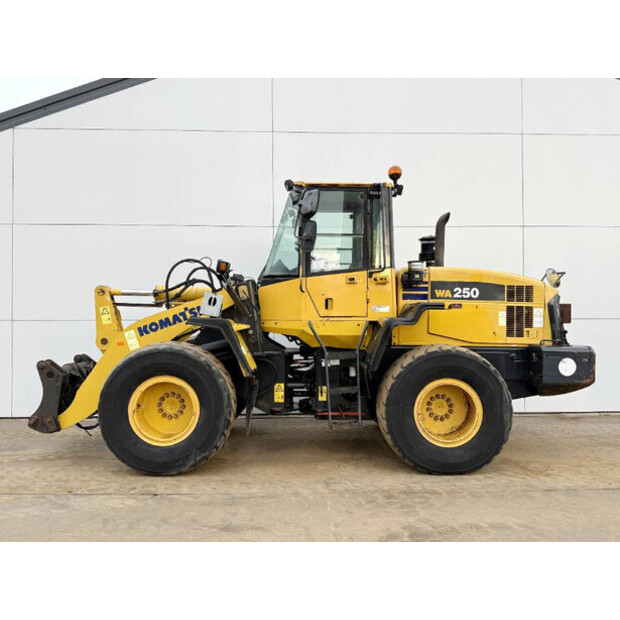 2008 Komatsu WA250-5H-43944572