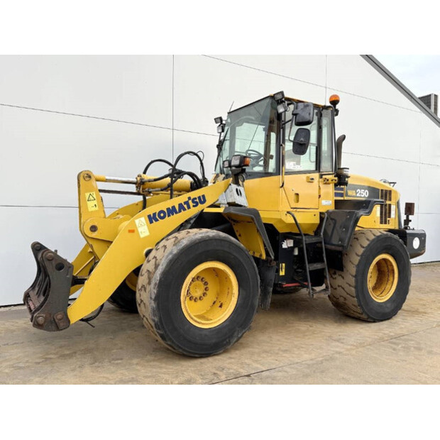 2008 Komatsu WA250-5H-43944573