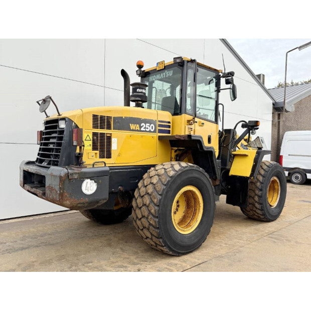 2008 Komatsu WA250-5H-43944576