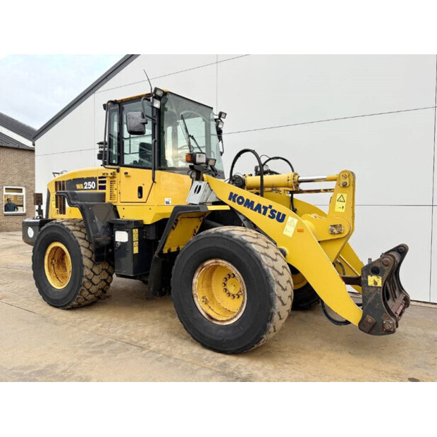 2008 Komatsu WA250-5H-43944578