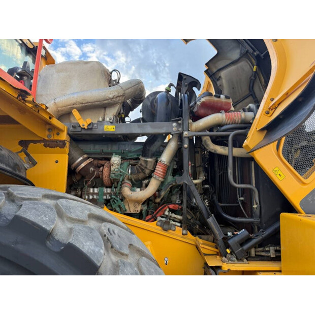 2017 Volvo L220H-43944633