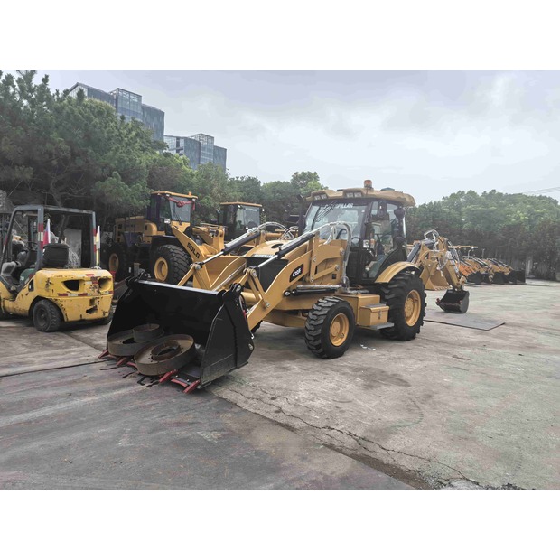 2021 Caterpillar 420F-43945259