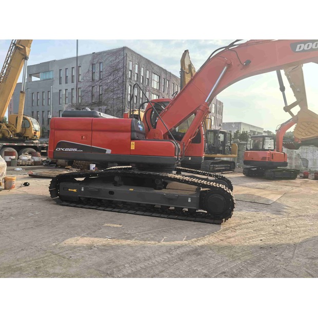 2020 Doosan DX225LC-43945432