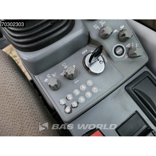 2017 هيتاشى ZX140W-6-43946077