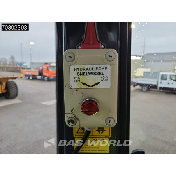 2017 هيتاشى ZX140W-6-43946078