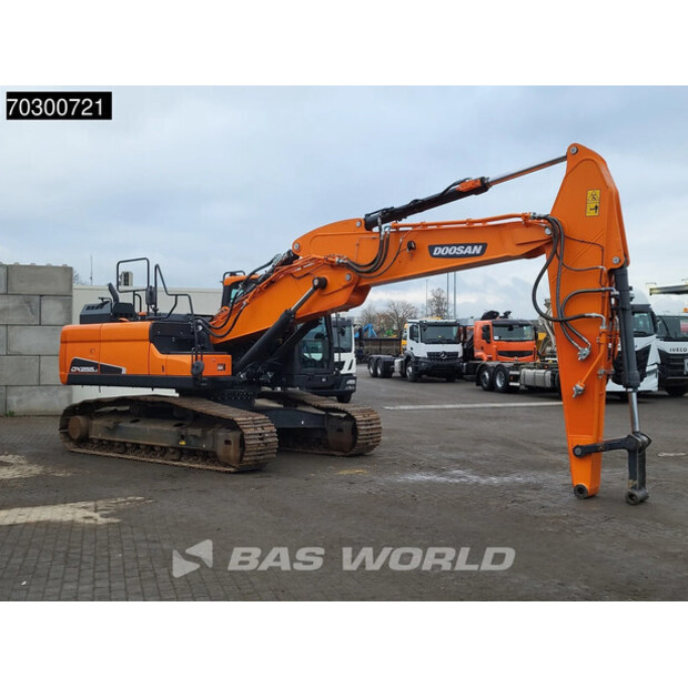2020 Doosan DX255LC-5-43946089