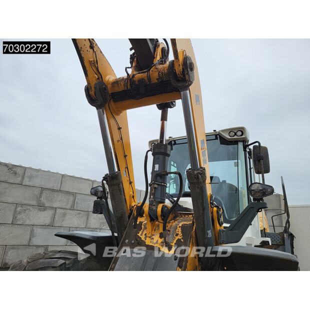 2017 ليبهير L556-43946175