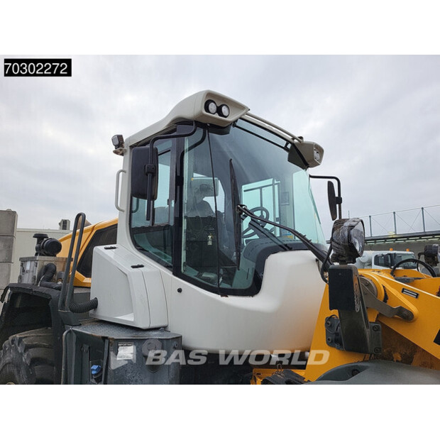 2017 ليبهير L556-43946188