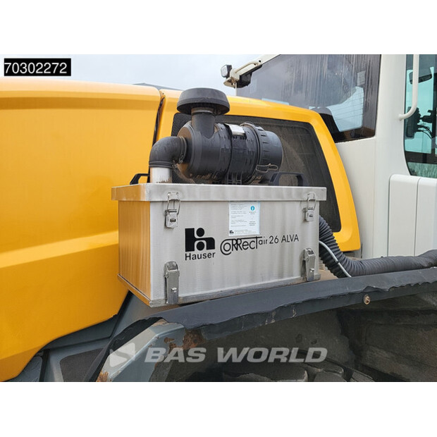 2017 ليبهير L556-43946190