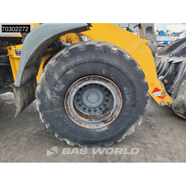 2017 ليبهير L556-43946195