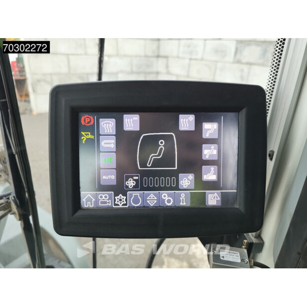 2017 ليبهير L556-43946199