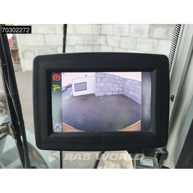 2017 ليبهير L556-43946201