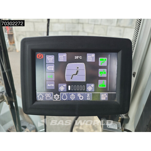 2017 ليبهير L556-43946202