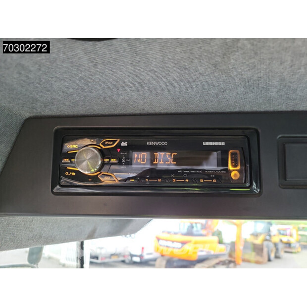 2017 ليبهير L556-43946207