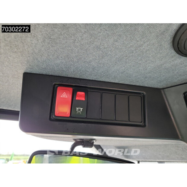 2017 ليبهير L556-43946208