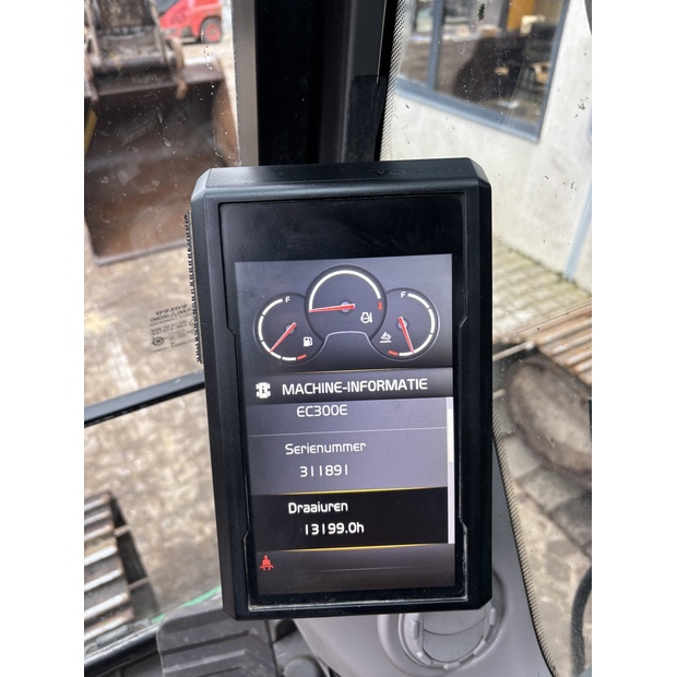 2017 Volvo EC300EL-43953625