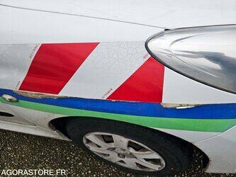 2010-peugeot-206-1389033-43960342