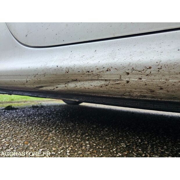 2010 بيجو 206-43960345