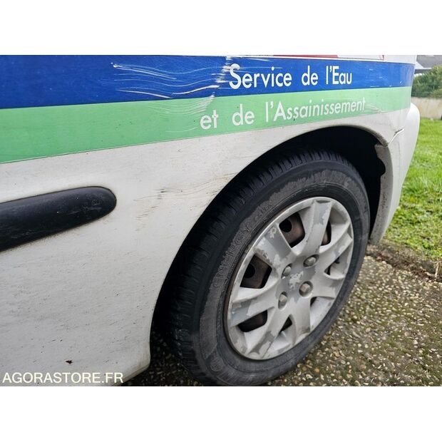 2010 بيجو 206-43960348