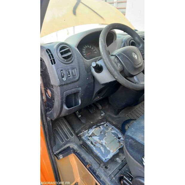 2016 رينو Master-43961457