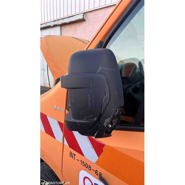 2016 رينو Master-43961461