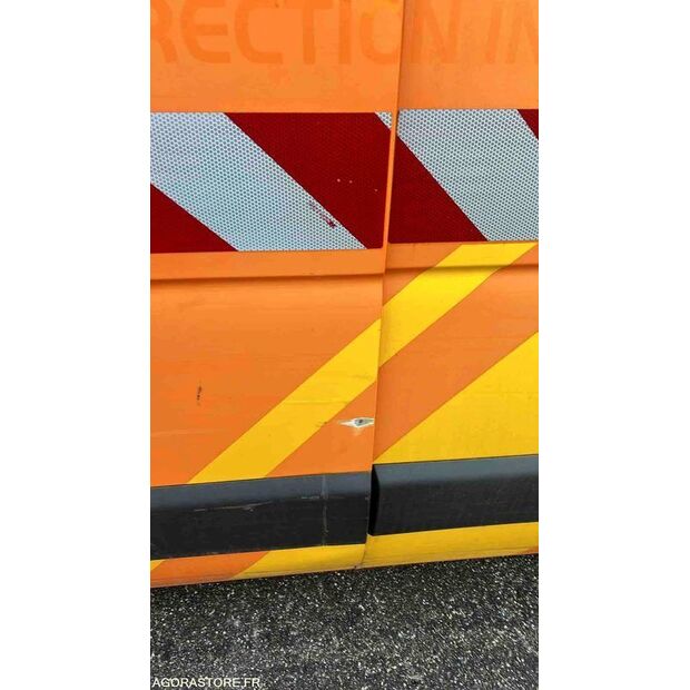 2016 رينو Master-43961463