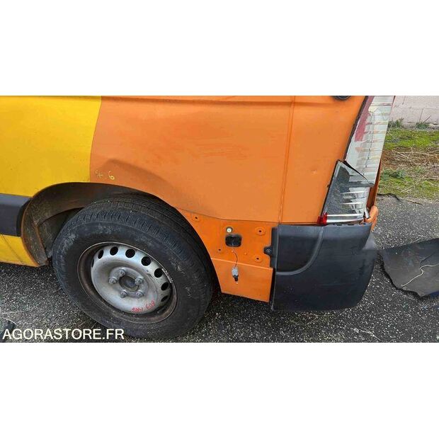 2016 رينو Master-43961464