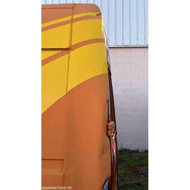 2016 رينو Master-43961465