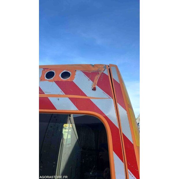 2016 رينو Master-43961469