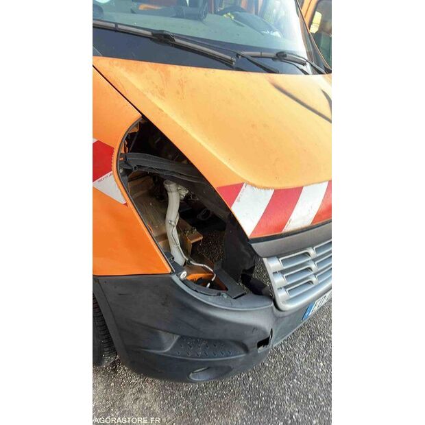 2016 رينو Master-43961475