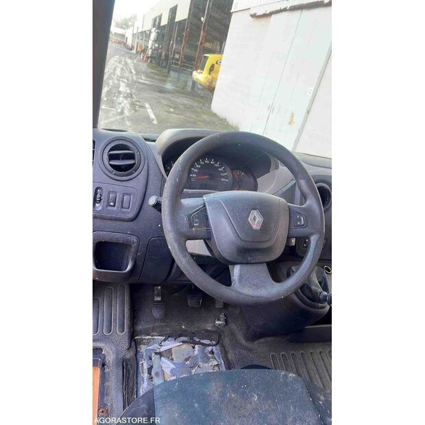 2016 رينو Master-43961485