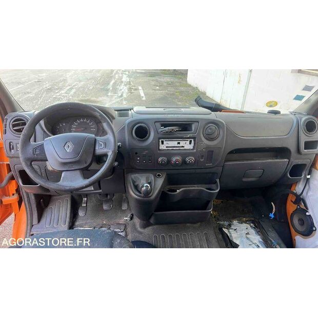 2016 رينو Master-43961486