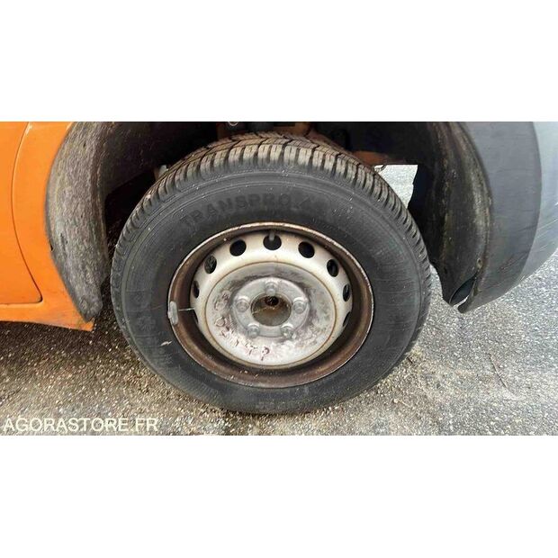 2016 رينو Master-43961488