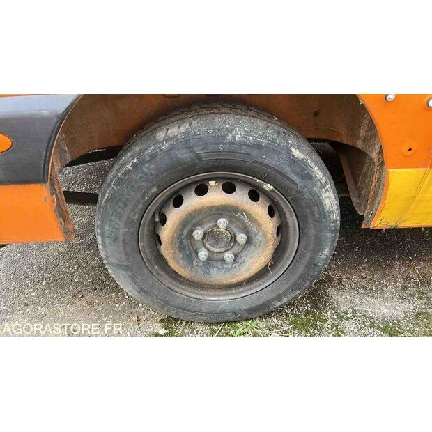 2016 رينو Master-43961489