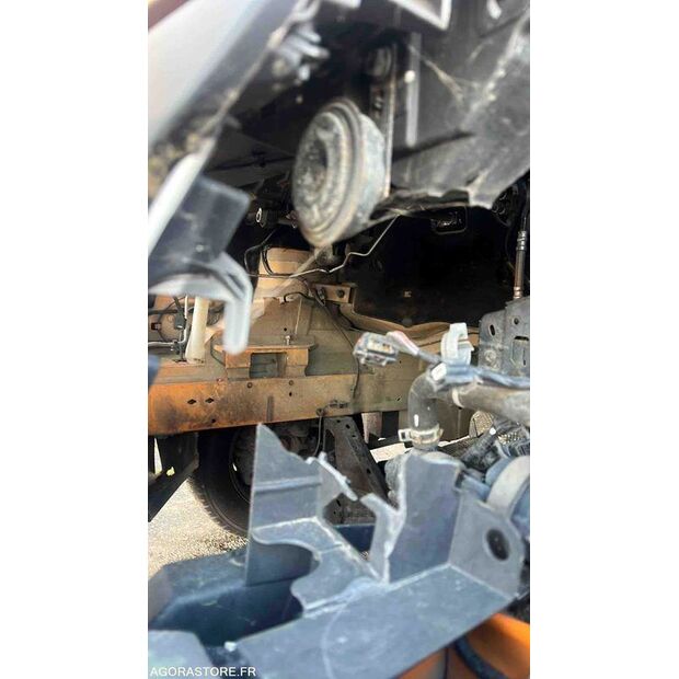 2016 رينو Master-43961492