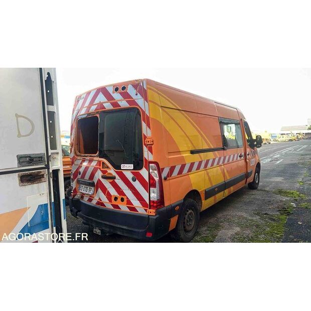 2016 رينو Master-43961494