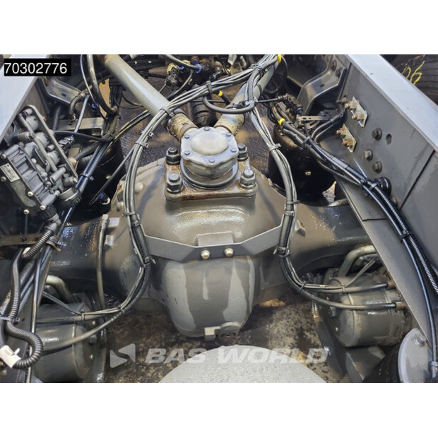 2017 فولفو FM 370-43963528