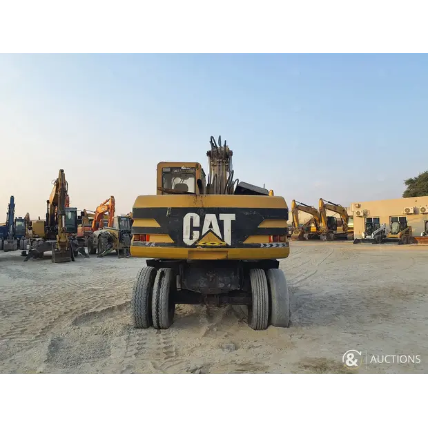 2002 كاتربيلر M318-43964753